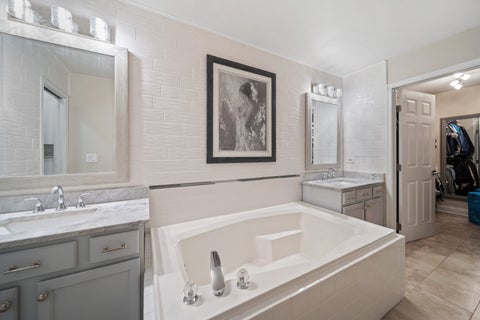 Tiny photo for 4825 Turnberry Drive, Hoffman Estates, IL 60010 (MLS # 12753085)