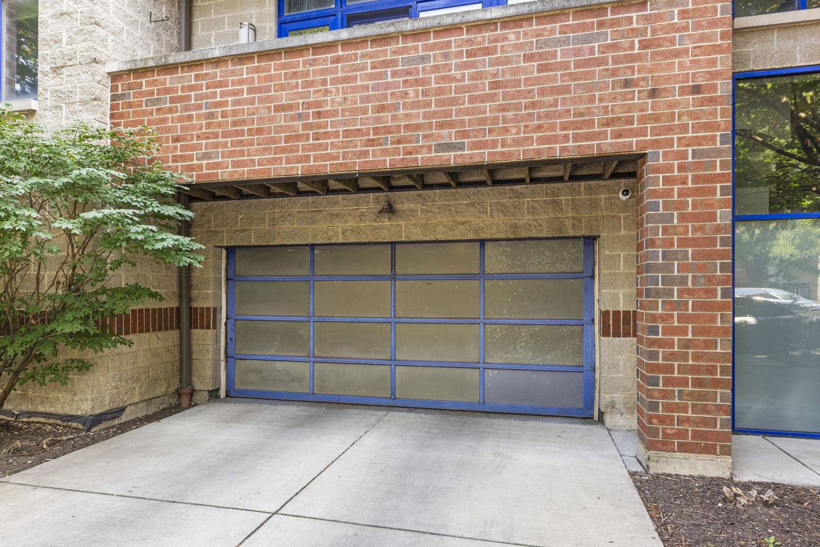 2251 W Saint Paul Avenue 2GG
