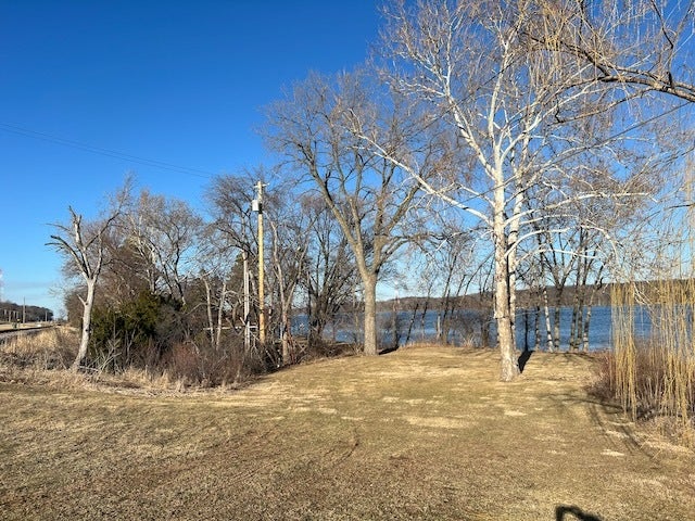 00 Great River Road