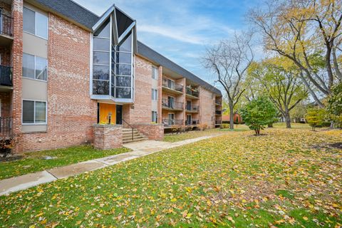 Tiny photo for Naperville, IL 60563 (MLS # 12512191)