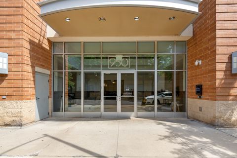 Photo of 950 W MONROE Street #616, Chicago, IL 60607 (MLS # 12430034)