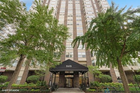 525 W Hawthorne Place 808 Chicago IL 60657