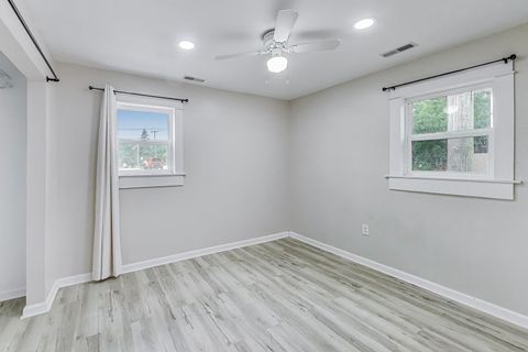 Tiny photo for 43173 N Lake Avenue, Antioch, IL 60002 (MLS # 12409397)