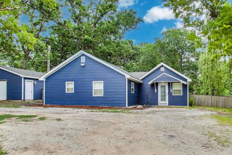 Tiny photo for 43173 N Lake Avenue, Antioch, IL 60002 (MLS # 12409397)