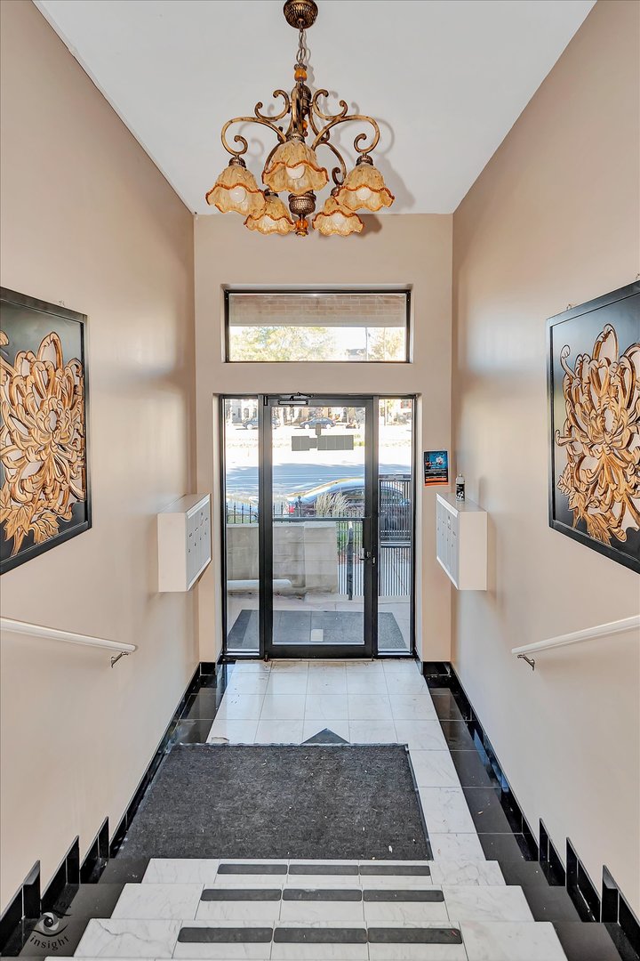 3522 S King Drive 3S