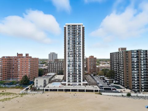 Tiny photo for 5855 N Sheridan Road #9F, Chicago, IL 60660 (MLS # 12486783)