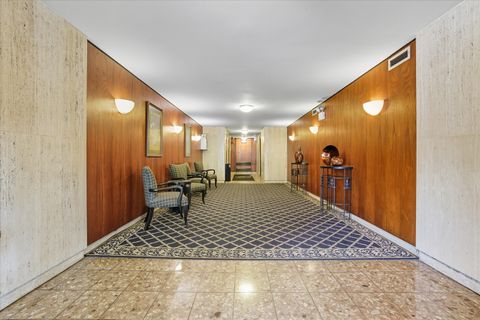 Tiny photo for 5855 N Sheridan Road #9F, Chicago, IL 60660 (MLS # 12486783)