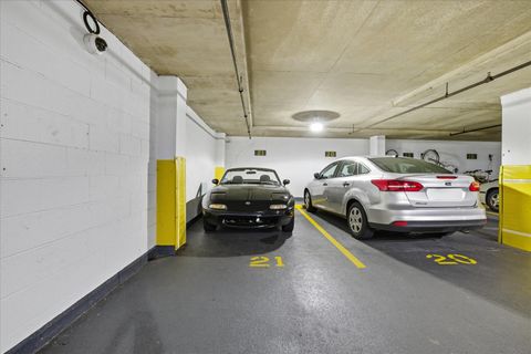 Tiny photo for 5855 N Sheridan Road #9F, Chicago, IL 60660 (MLS # 12486783)