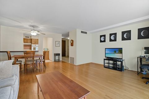 Tiny photo for 5855 N Sheridan Road #9F, Chicago, IL 60660 (MLS # 12486783)