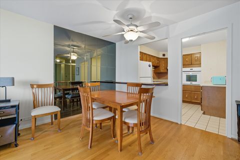 Tiny photo for 5855 N Sheridan Road #9F, Chicago, IL 60660 (MLS # 12486783)
