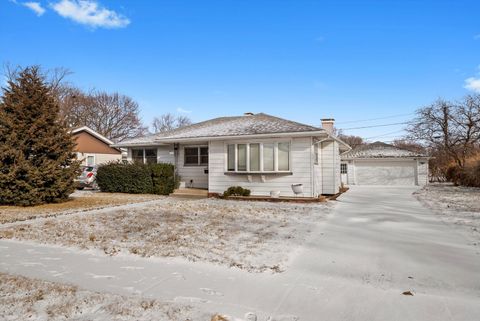 Photo of 735 Westgate Drive, Aurora, IL 60506 (MLS # 12550452)