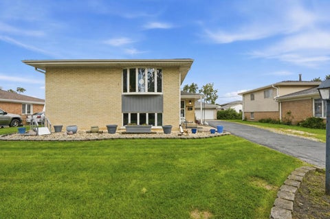 Tiny photo for 4328 WAGMAN Street, Oak Forest, IL 60452 (MLS # 12772334)