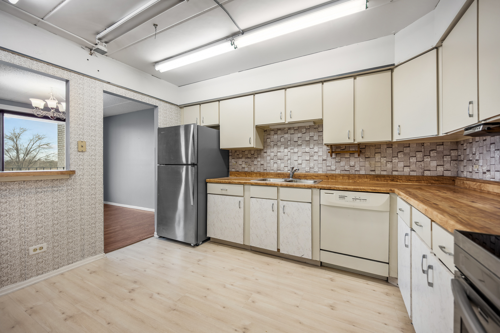 9118 W Elmwood Drive 3K