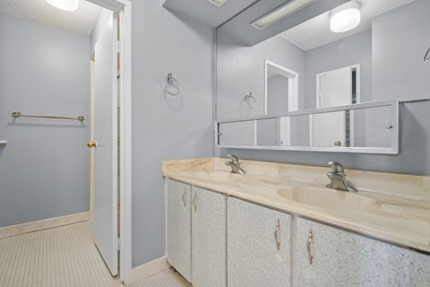 Tiny photo for 9118 W Elmwood Drive #3K, Niles, IL 60714 (MLS # 12607845)