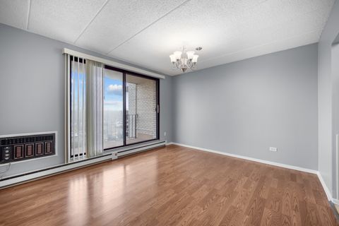 Tiny photo for 9118 W Elmwood Drive #3K, Niles, IL 60714 (MLS # 12607845)