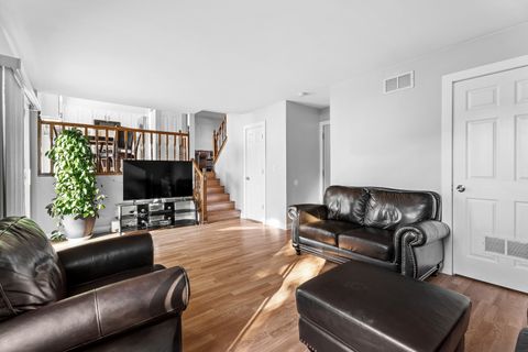 Tiny photo for 202 Parkwood Drive, Streamwood, IL 60107 (MLS # 12525234)