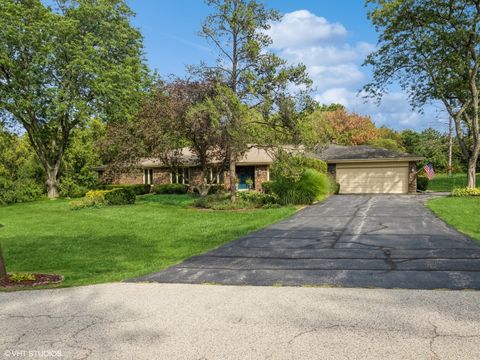 2720 Red Barn Road Crystal Lake IL 60012