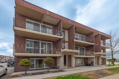 Tiny photo for 6914 W 65th Street #7, Chicago, IL 60638 (MLS # 12612642)