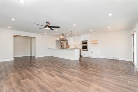 Tiny photo for 22 Sherwick Road, Oswego, IL 60543 (MLS # 12508208)