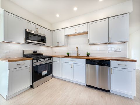 Tiny photo for 18013 Park Avenue, Lansing, IL 60438 (MLS # 12669959)
