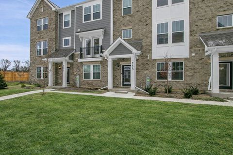 Photo of 6275 Sandbelt Drive, Woodridge, IL 60517 (MLS # 12587651)