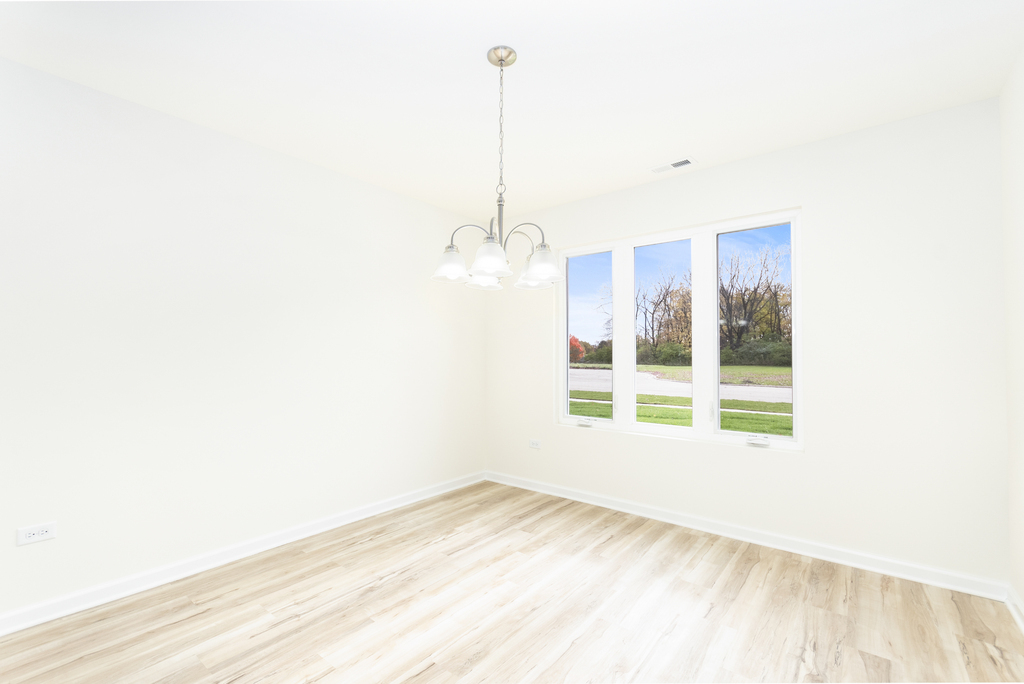 1186 Oak Grove Court