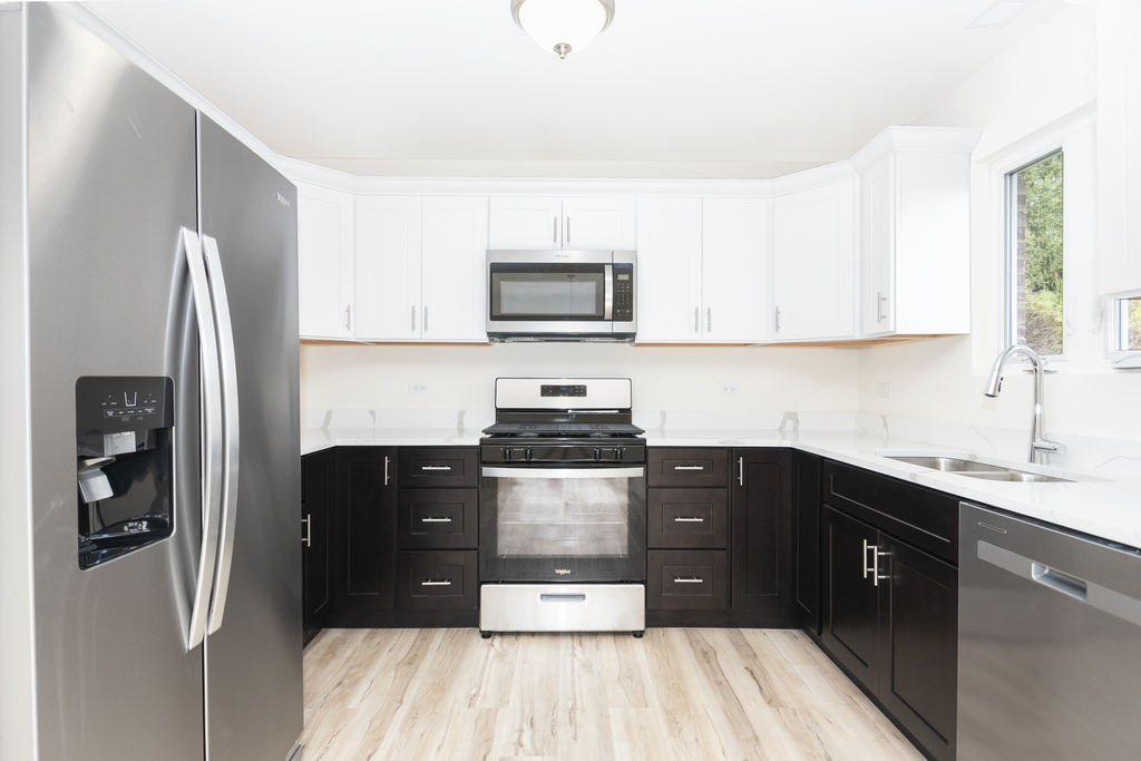 1186 Oak Grove Court