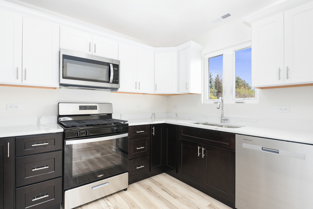 1186 Oak Grove Court