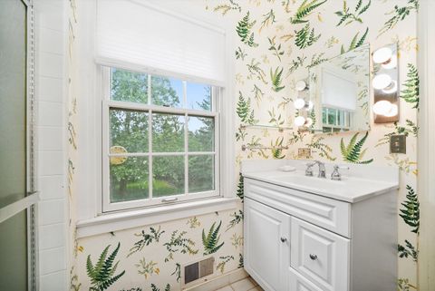 Tiny photo for 600 Riverwoods Road, Mettawa, IL 60045 (MLS # 12404391)