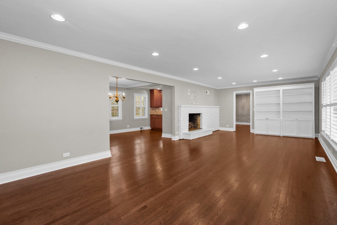 807 Surrey Lane