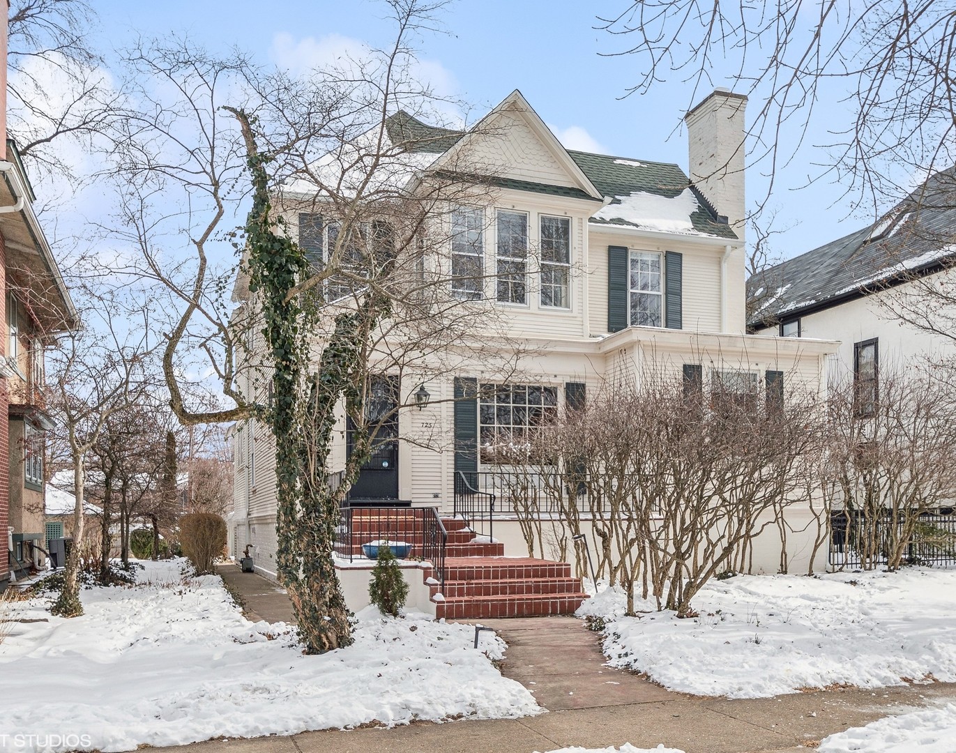 725 Michigan Avenue