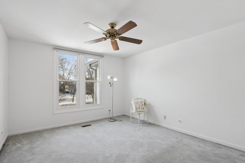 Tiny photo for 62 S Fiore Parkway, Vernon Hills, IL 60061 (MLS # 12492080)