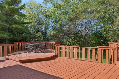 Tiny photo for 62 S Fiore Parkway, Vernon Hills, IL 60061 (MLS # 12492080)