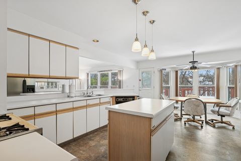 Tiny photo for 62 S Fiore Parkway, Vernon Hills, IL 60061 (MLS # 12492080)