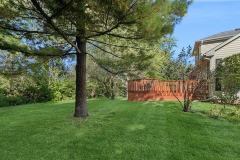Tiny photo for 62 S Fiore Parkway, Vernon Hills, IL 60061 (MLS # 12492080)