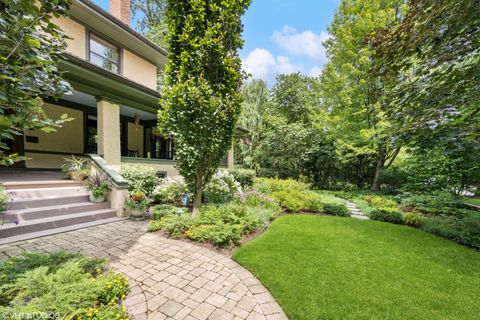 Tiny photo for 141 Kenilworth Avenue, Kenilworth, IL 60043 (MLS # 12488918)