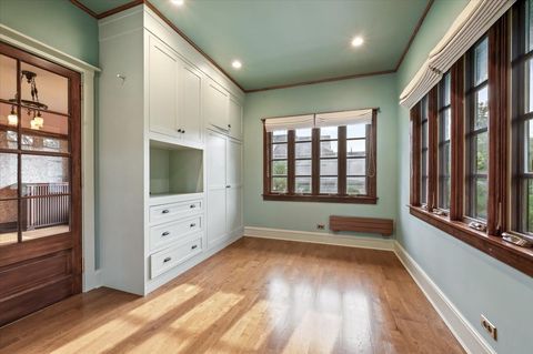 Tiny photo for 141 Kenilworth Avenue, Kenilworth, IL 60043 (MLS # 12488918)