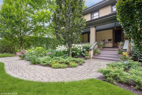 Tiny photo for 141 Kenilworth Avenue, Kenilworth, IL 60043 (MLS # 12488918)