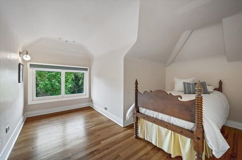 Tiny photo for 141 Kenilworth Avenue, Kenilworth, IL 60043 (MLS # 12488918)