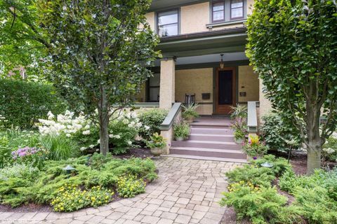 Tiny photo for 141 Kenilworth Avenue, Kenilworth, IL 60043 (MLS # 12488918)