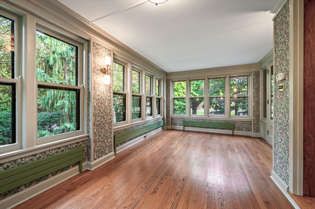 141 Kenilworth Avenue