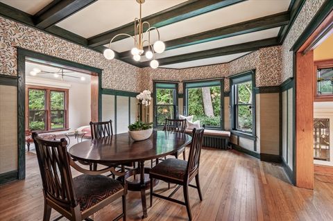 Tiny photo for 141 Kenilworth Avenue, Kenilworth, IL 60043 (MLS # 12488918)