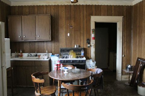 Tiny photo for 311 Wabash Avenue, Centralia, IL 62801 (MLS # 100000073)