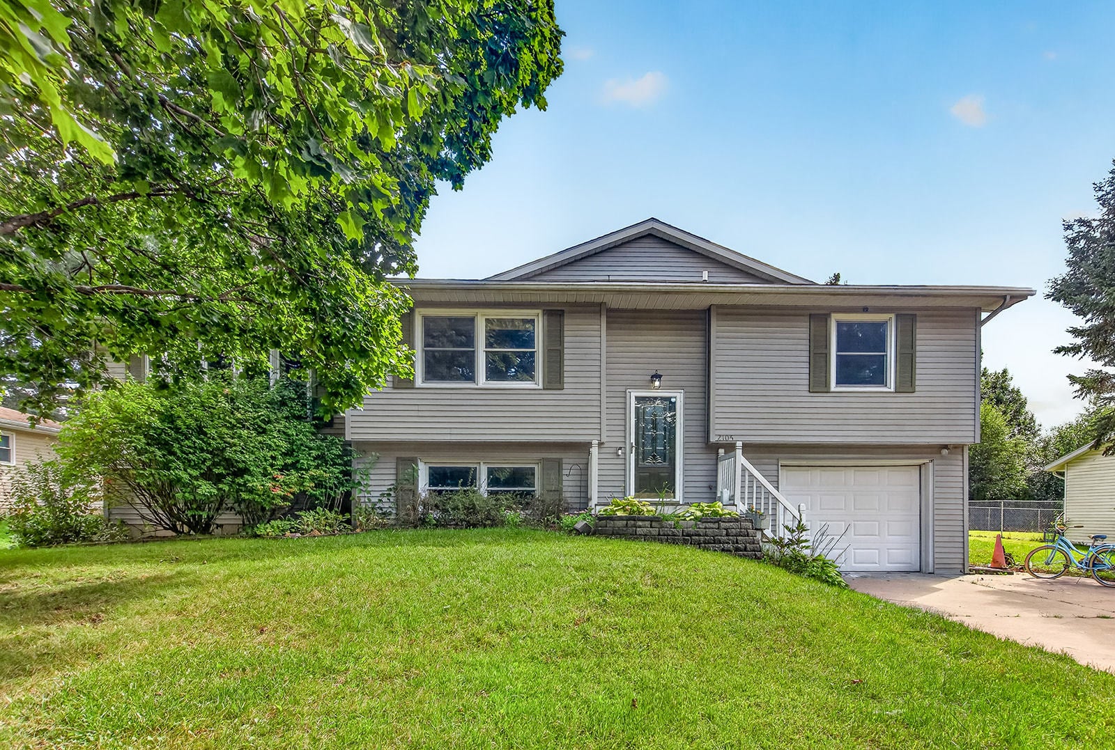 2105 W Bedford Road
