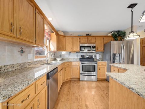 Tiny photo for 230 Plumtree Lane, West Chicago, IL 60185 (MLS # 12610826)
