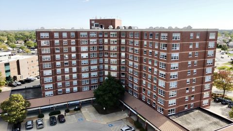 8975 W Golf Road 625 Niles IL 60714