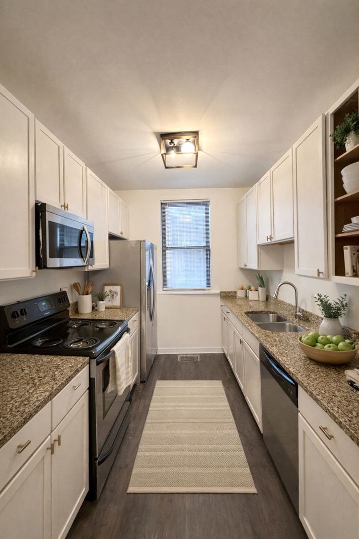 642 N Dearborn Street CH