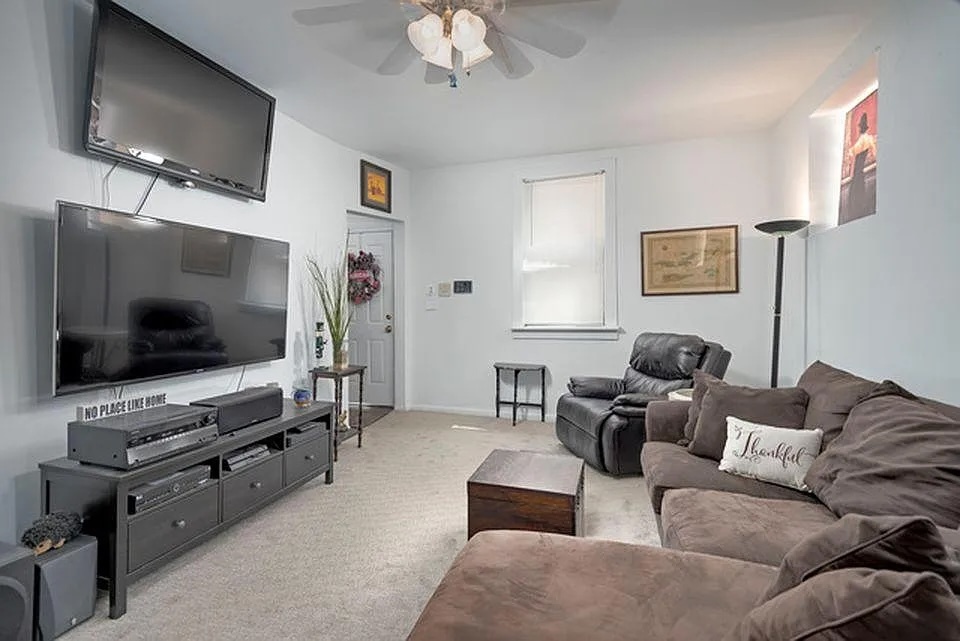 642 N Dearborn Street CH