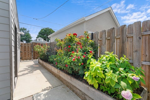 Tiny photo for 5047 W Winnemac Avenue, Chicago, IL 60630 (MLS # 12754500)