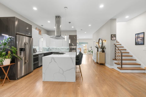 Tiny photo for 5047 W Winnemac Avenue, Chicago, IL 60630 (MLS # 12754500)